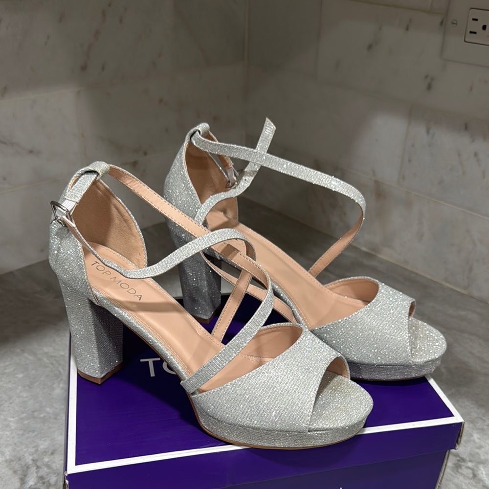 TOP Moda Silver Chunky Heel Sandals